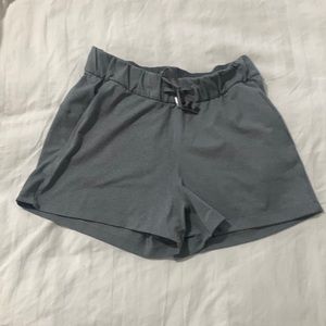 Lululemon gray shorts no size tag. Size small based on measurements